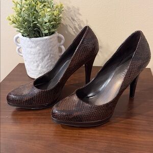 Nine West Dark Brown Textured Heels
